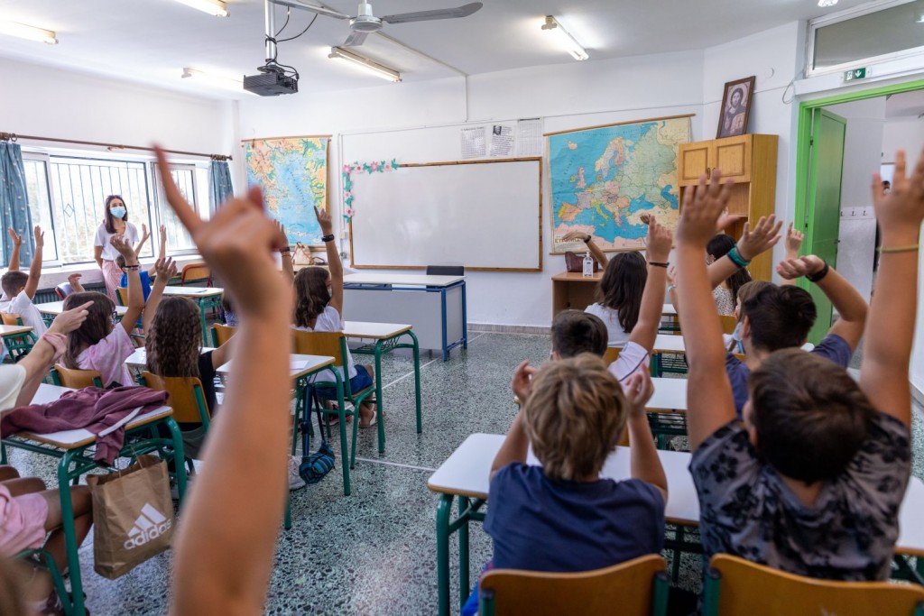 Προβλήματα με το «καλημέρα» της νέας σχολικής χρονιάς – Πάνω από 3.000 κρούσματα σε παιδιά – Ανησυχητικά στοιχεία