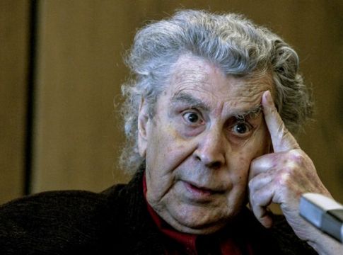 Μίκης Θεοδωράκης – «Παππού μην ανησυχείς, η Κρήτη σε περιμένει» λένε τα εγγόνια του