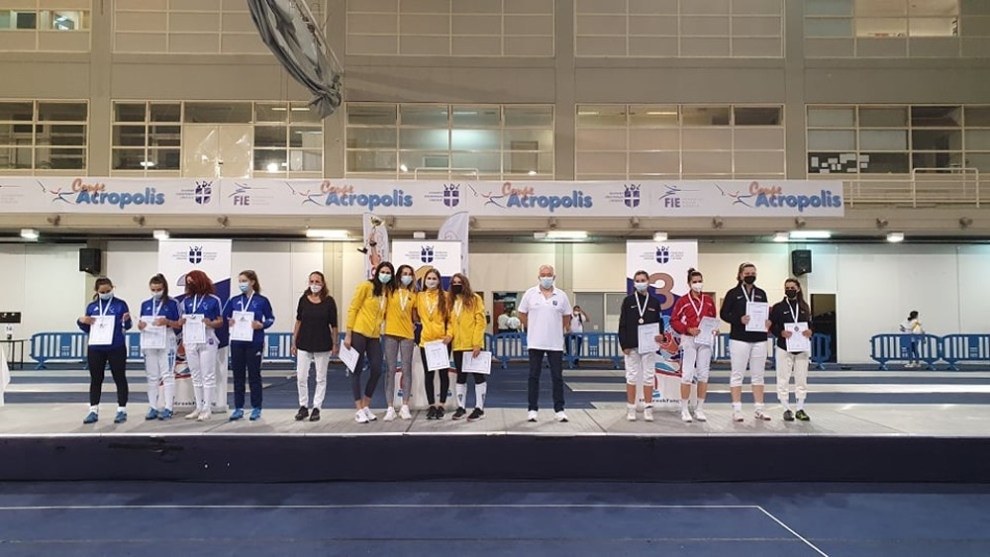 Πρωταθλήτρια Ελλάδος για δέκατη σερί φορά η γυναικεία ομάδα ξιφασκίας της ΑΕΚ