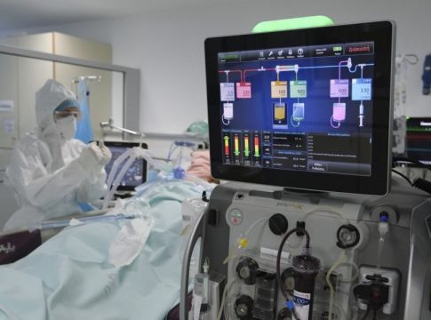 Κορωνοϊός – Στο σπίτι της η 36χρονη έγκυος που νοσηλευόταν σε ΜΕΘ – Η αντίδραση των παιδιών της