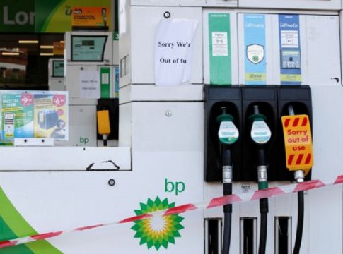 Βρετανία – «Στέρεψε» από καύσιμα ένα στα τρία πρατήρια της BP