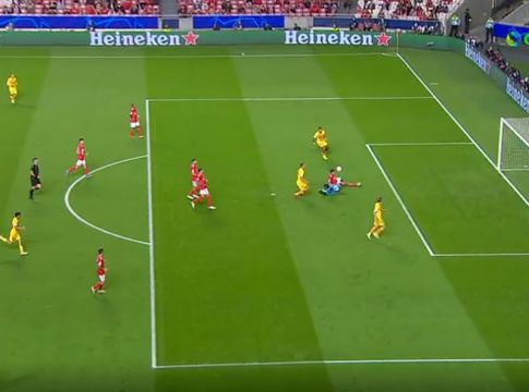 Ο Ντε Γιονγκ έχασε το… άχαστο (vid)