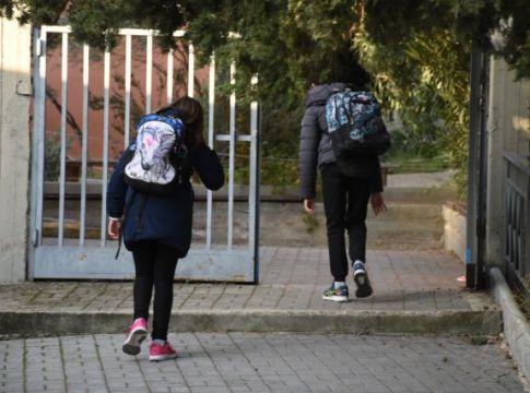 Το σύνδρομο long covid χτυπά και τα παιδιά – Καμπανάκι από ειδικούς για έξαρση κρουσμάτων σε μικρές ηλικίες