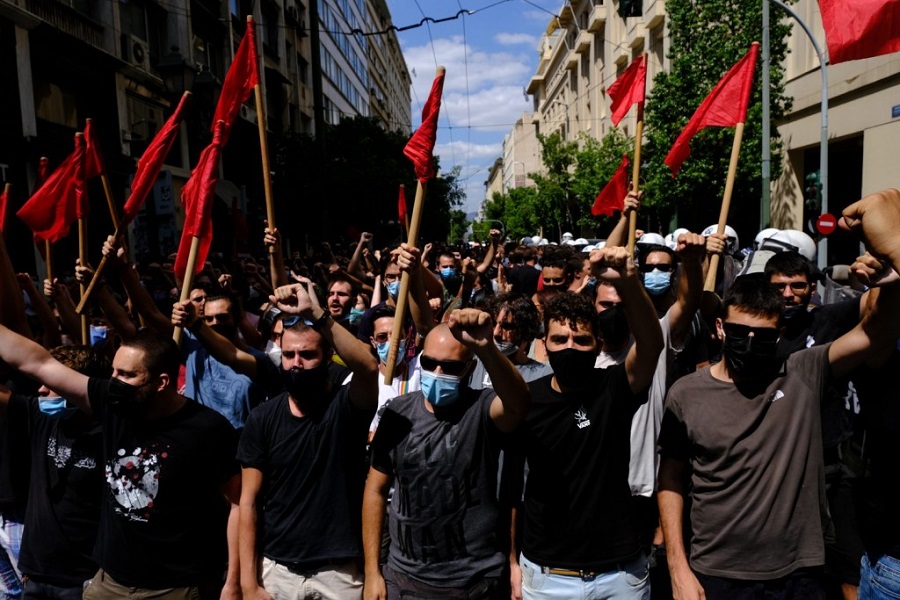 Φοιτητές – Διαδηλώνουν την Πέμπτη στην Αθήνα για να ανοίξουν οι σχολές – Καταγγέλλουν τη φασιστική επίθεση στην Σταυρούπολη