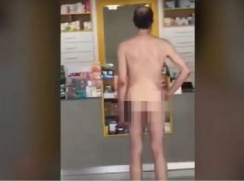 Αυτός είναι o επιχειρηματίας απο την Γλυφάδα που κυκλοφορούσε γυμνός