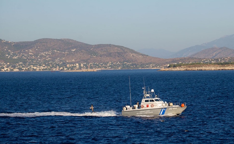 Σούνιο – Έρευνες για τον εντοπισμό δύο αγνοούμενων στη θάλασσα – Πνέουν ισχυροί άνεμοι στην περιοχή