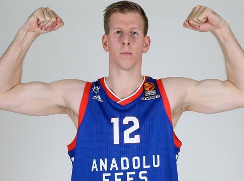 Κλείνει στη Μονακό ο Μπροκ Μότουμ (pic)