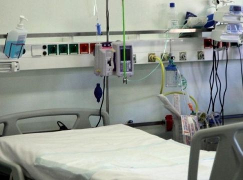 Γερμανία – Ανεμβολίαστοι οι περισσότεροι στις ΜΕΘ – Πόσοι είναι διασωληνωμένοι