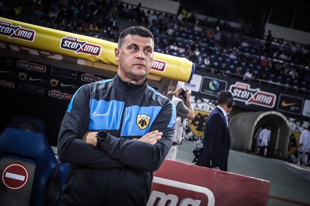 Μιλόγεβιτς στους παίκτες της ΑΕΚ – «Να παραμείνουμε ταπεινοί, προσγειωμένοι και συγκεντρωμένοι»