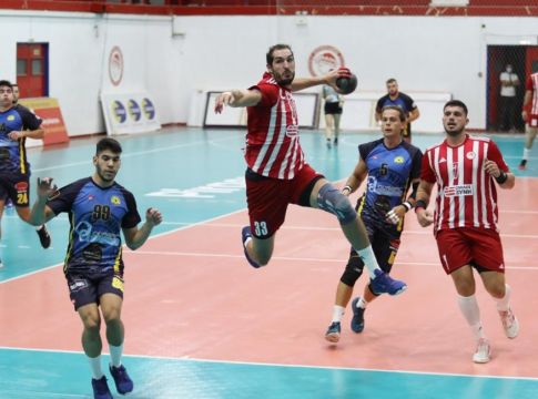 Εύκολη νίκη και «2 στα 2» για τον Ολυμπιακό (35-25)