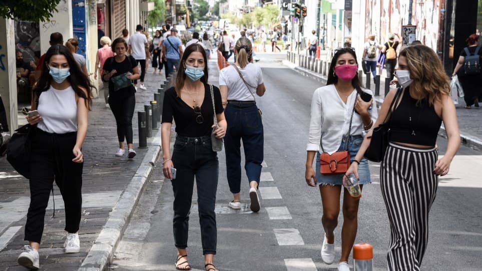 Επίδομα πρόσληψης σε νέους έως 29 ετών, 1.200 ευρώ για έξι μήνες – Εθνικό σχέδιο δράσης για τη νεολαία ανακοίνωσε ο πρωθυπουργός στη ΔΕΘ