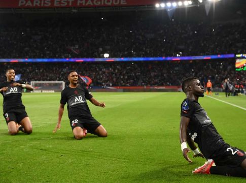 «Καθάρισε» η Παρί πριν τη… μάχη με τη Σίτι (2-0)