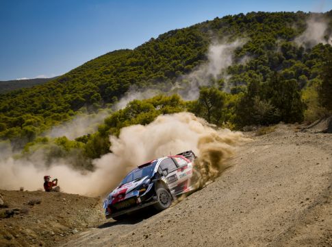 WRC – Ράλι Ακρόπολις – Ο Ροβάνπερα αύξησε την διαφορά του στην κορυφή (pic)