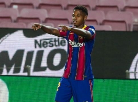 Η Μπαρτσελόνα θέλει πολυετή ανανέωση με Φατί και Πέδρι