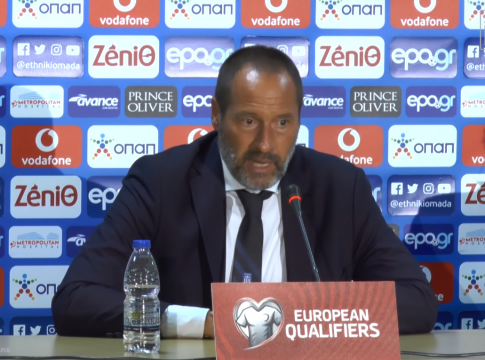 Φαν Σιπ – «Βλέπουμε άδεια γήπεδα, μόνο ο Ολυμπιακός γεμίζει το δικό του» (vid)