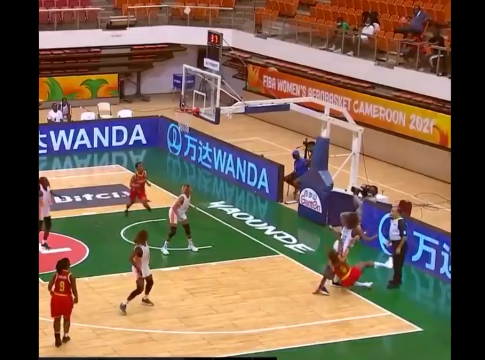 Αδιανόητο νικητήριο καλάθι σε αγώνα AfroBasket Women! (vid)