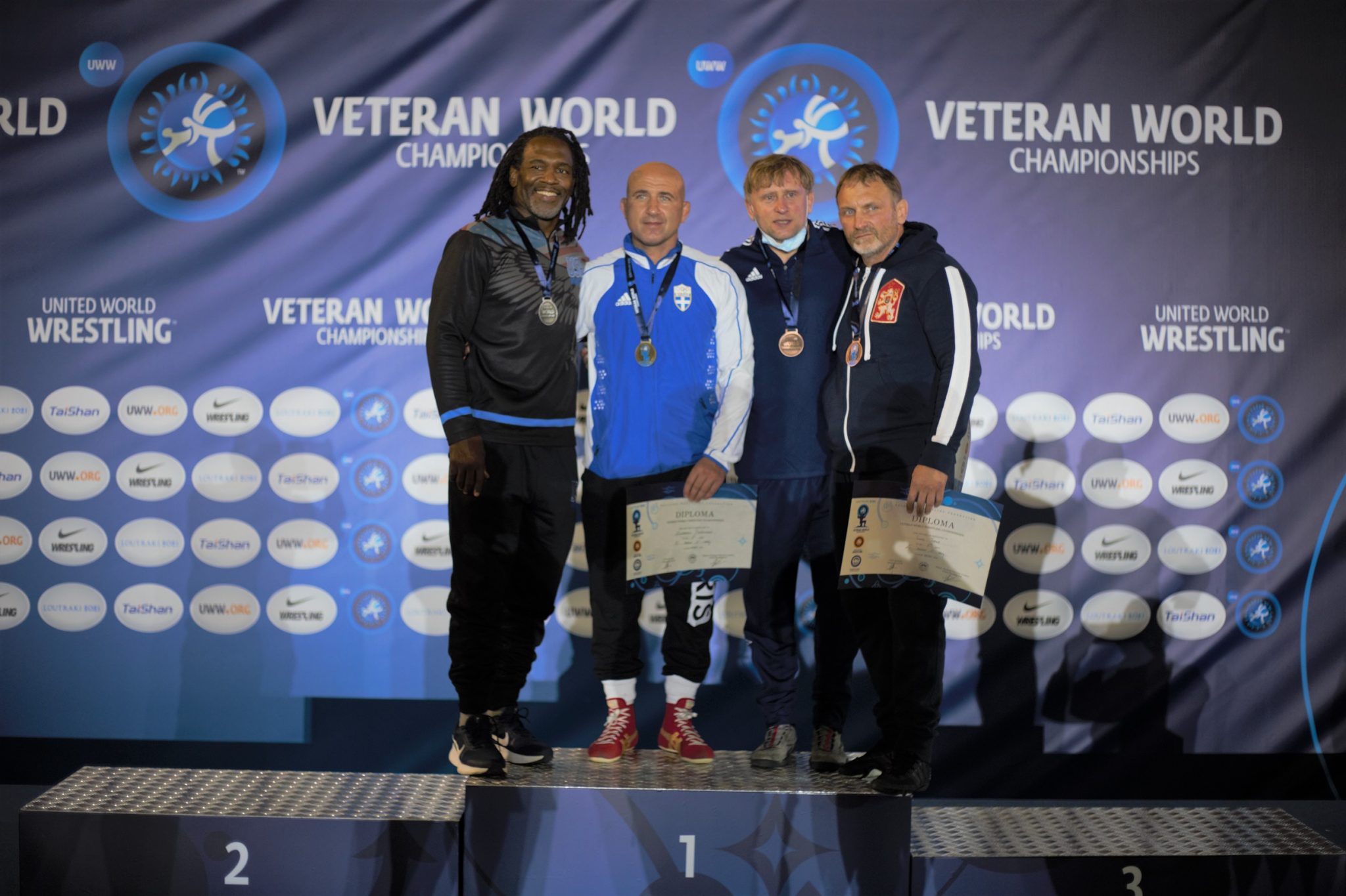 Το χρυσό μετάλλιου του Εμζάριου Μπεντινίδη στο Παγκόσμιο πρωτάθλημα Βετεράνων (vid)