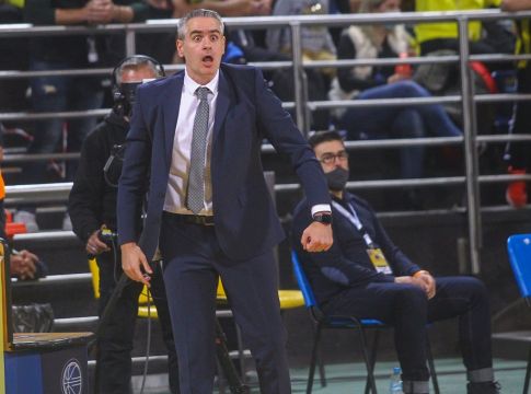 Καστρίτης – «Το παιχνίδι χάθηκε από την άμυνα»