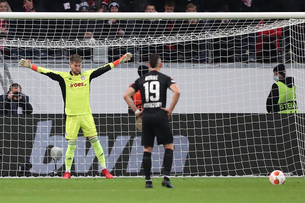 Με πέναλτι του Μπορέ το 1-0 της Άιντραχτ (vid)