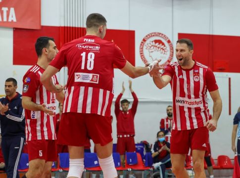 Ολυμπιακός – Κομάρνο 3-0 – Ένα βήμα από τα αστέρια (vid)