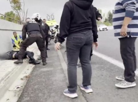 Ταυτοποιήθηκε ο άντρας που βρέθηκε πυροβολημένος στη γέφυρα Καλυφτάκη