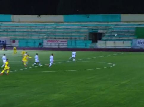 Ασύλληπτο… buzzer beater γκολ από τη σέντρα σε ματς CAF Confederation Cup (vid)
