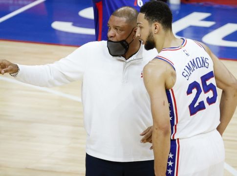 Ρίβερς – «Δεν γνωρίζω ακόμα τι θα γίνει με τον Σίμονς»