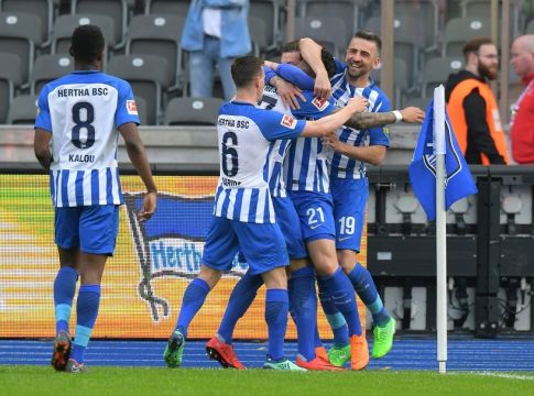 Χέρτα – Οι ανεμβολίαστοι ποδοσφαιριστές θα πληρώνουν μόνοι τους τα τέστ