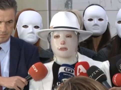 Γκάλης, Τσιτσιπάς στέκονται στο πλευρό της Ιωάννας!