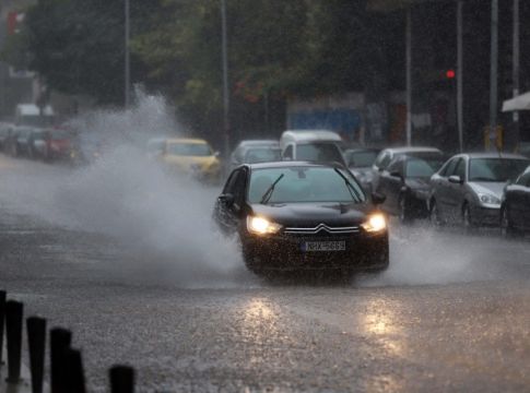 Καιρός – Έρχονται νέες βροχές και καταιγίδες – Για δυο χειμώνες έβρεξε στο Πήλιο