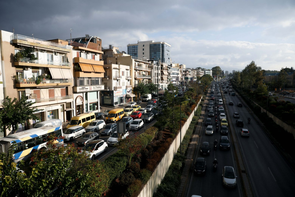 Άλλο ένα πρωί με ταλαιπωρία για τους οδηγούς – Καθυστερήσεις σε Αττική Οδό και Κηφισό