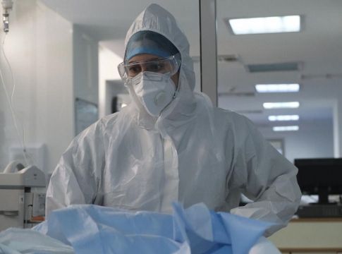 Κορωνοϊός – 2.331 νέα κρούσματα και 21 θάνατοι – Στους 347 οι διασωληνωμένοι