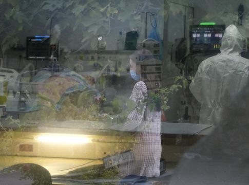 Θλιβερό ορόσημο – Έσπασε το φράγμα των 15.000 νεκρών από κορωνοϊό στην Ελλάδα