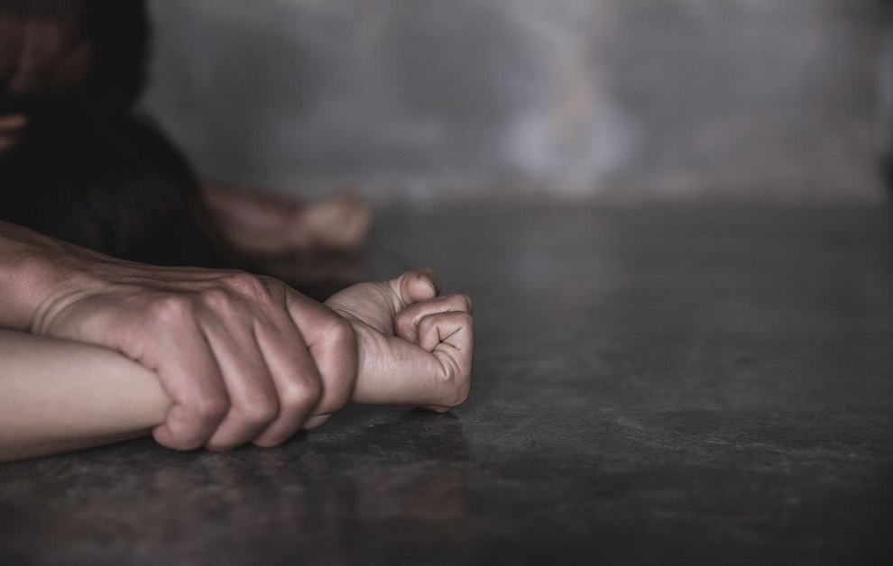 Ρόδος – Συνεχίζεται η έρευνα για τον βιασμό της 8χρονης – Κλήθηκε για εξηγήσεις ο παππούς, τι δήλωσε ο ιατροδικαστής