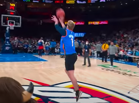 ΝΒΑ – Φίλαθλος των Θάντερ κέρδισε 20.000$ πετυχαίνοντας καλάθι από το κέντρο (vid)