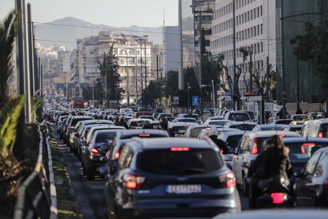 Κυκλοφοριακό έμφραγμα στους δρόμους – Σε ποια σημεία η κίνηση χτυπάει «κόκκινο»