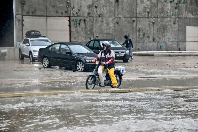 Έκλεισε η Πειραιώς – Πού έχει διακοπεί η κυκλοφορία των οχημάτων