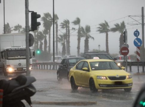 Καιρός – Νέες καταιγίδες σήμερα – Σε ποιες περιοχές θα βρέξει