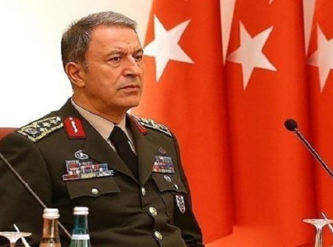 Δεν σταματά τις απειλές ο Ακάρ: «Το τουρκικό Πολεμικό Ναυτικό είναι σε επιφυλακή»