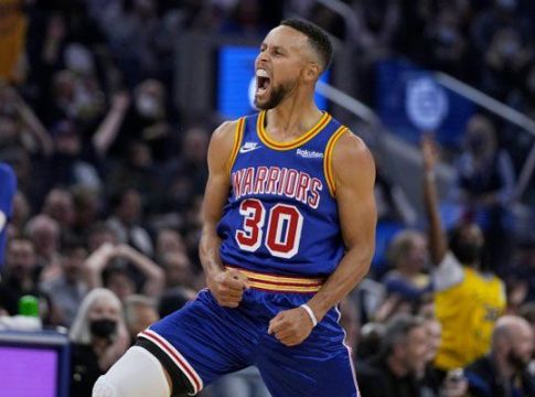 Κάρι – Τα πρώτα σουτ του μικρού Κάρι πριν γίνει ο κορυφαίος σουτέρ του ΝΒΑ