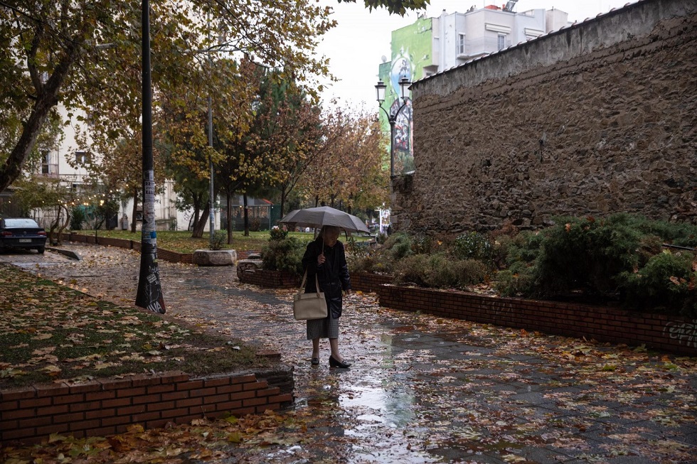 Κρύο και βροχές φέρνει ο Οκτώβριος – Σαββατοκύριακο με θυελλώδεις ανέμους