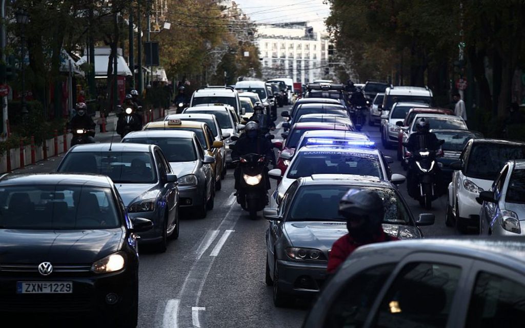Αθήνα όπως… Λονδίνο – Γιατί η κίνηση στο κέντρο έγινε ανυπόφορη – Στοιχεία για ώρες αιχμής και καθυστερήσεις