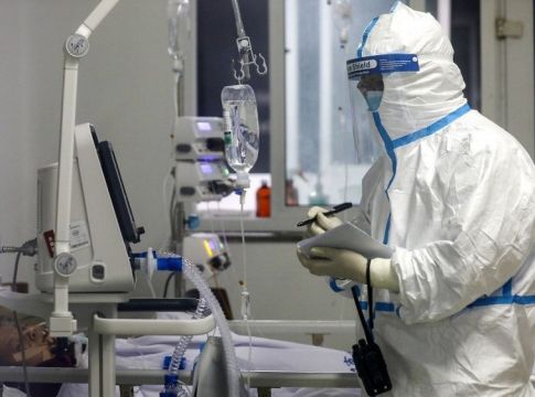Σοκ στα Τρίκαλα – Κατέληξε 29χρονος από κορωνοϊό – ‘Ηταν ανεμβολίαστος