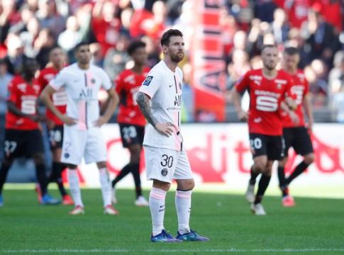 «Τρέλα» για Μέσι από τους φιλάθλους της Ρεν (vid)