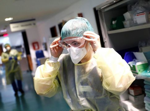 Δράμα – Αρνητής έμενε άταφος μέχρι να πειστούν οι συγγενείς του ότι πέθανε από κορωνοϊό – Έγινε νεκροψία