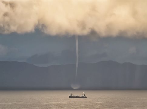 Μπάλλος – Σκόρπισε 21 υδροσίφωνες σε Αιγαίο και Ιόνιο