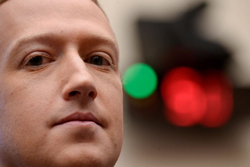 Τεράστιο πλήγμα για τον Ζάκερμπεργκ – Πόσα χρήματα έχασε μέσα σε λίγες ώρες από την κατάρρευση του Facebook