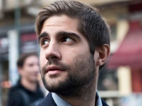 «Βόμβα» από Ν. Αγγελή – «Η μητέρα του γνωστού σκηνοθέτη γνώριζε ότι έφερνε ανήλικους…»