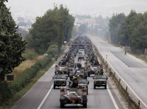 Κορωνοϊός – Υποχρεωτική η μάσκα στις παρελάσεις της 28ης Οκτωβρίου