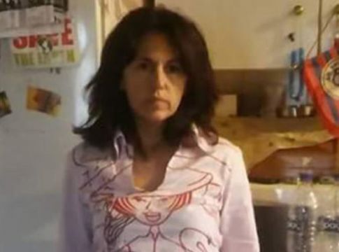 Συζυγοκτονία στα Τρίκαλα – «Τσακωθήκαμε και την σκότωσα» – Φωτογραφίες από τον τόπο του στυγερού εγκλήματος